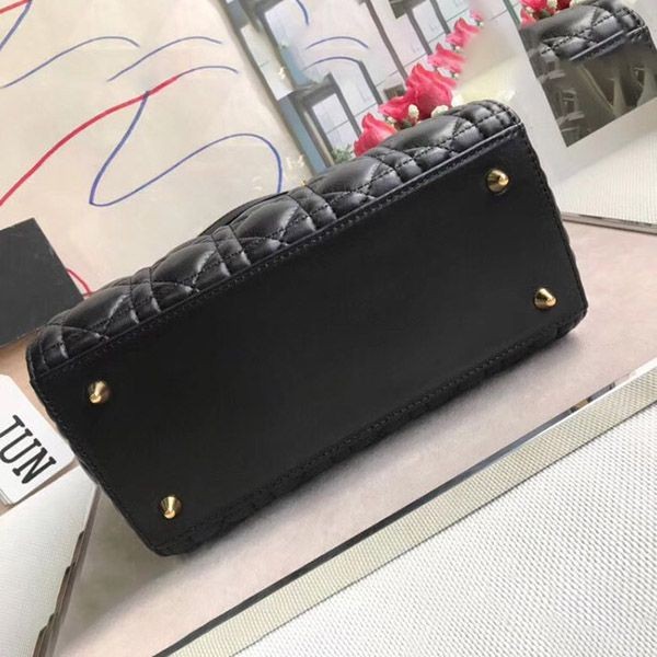 スーパーコピー 買ってみた★レディディオール 偽物 スーパーコピー ロゴチャーム付きハンドバッグ 2way仕様ミディアムバッグ 7色 cal44550