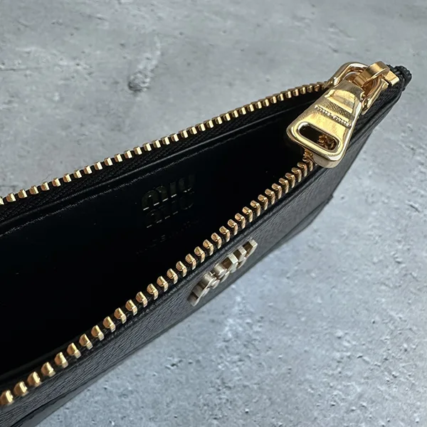 ミュウミュウ コピー レザー カードホルダー フラグメントケース miu655444