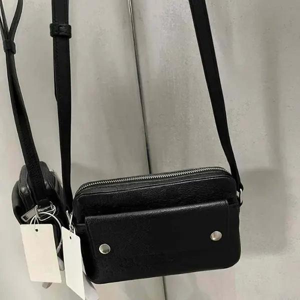 セリーヌ ミニ カメラバッグ トリオンフ エンボス加工 119243GDW