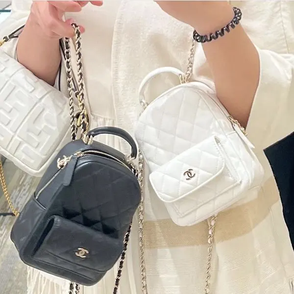 シャネルリュック偽物