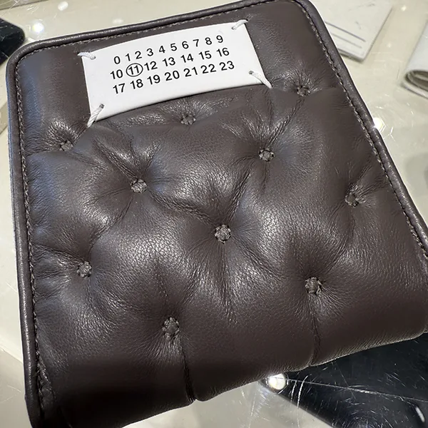 マルジェラ グラムスラム 財布 コピー ダークブラウン SALE SA1UI0031