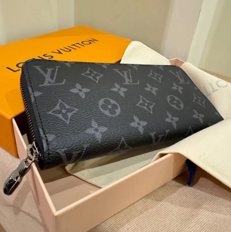 《注目のお洒落コレクション》 ルイヴィトン ジッピーウォレット 長財布 M11611