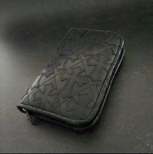 クロムハーツ ジップ オーガナイザー 偽物 セメタリークロス パッチ キルティングウォレット 財布 ch251141