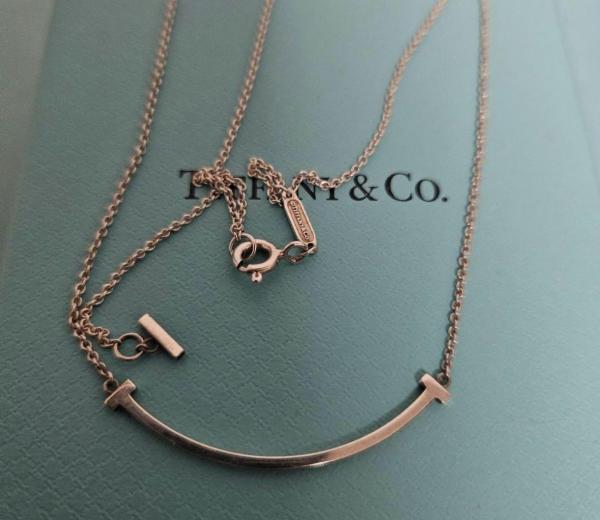 石原さとみ着用 ティファニー スマイル ネックレス 芸能人 Tスマイル 偽物★ペンダント 3色 TIFFANYT